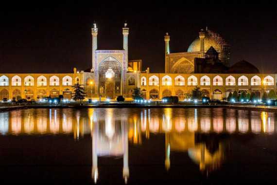 معاون خدمات شهری شهرداری اصفهان اعلام کرد  افتتاح پروژه های نورپردازی در شب عید قربان
