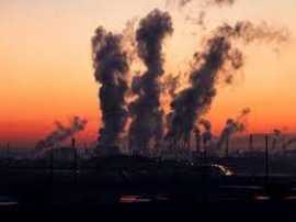 آصفری: وزارت نفت برنامه‌ای برای تغییر سوخت مازوت ندارد