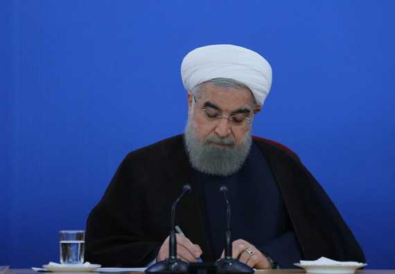 روحانی خبر داد: افزایش ۲۵ درصدی حقوق مستمری بگیران و بازنشستگان