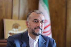 گفت‌وگوی تلفنی وزرای امور خارجه جمهوری اسلامی ایران و عمان