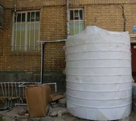 توصیه آبفای استان اصفهان برای جلوگیری از تغییر طعم و بوی آب:  مخازن ذخیره آب خانگی را به صورت ماهیانه شست وشو کنید
