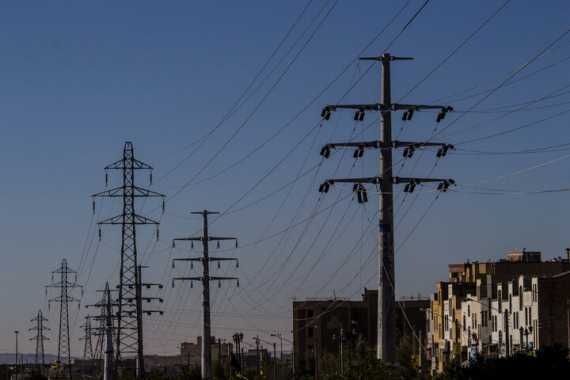 معاون خدمات شهری شهرداری اصفهان : 3 درصد از برق شهرداری تا پایان سال از نیروگاه های خورشیدی تامین می شود