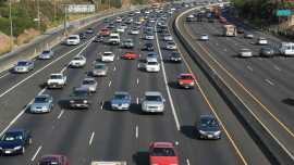 لزوم راه های موازی در بزرگراه برای کاهش ترافیک و تصادفات زنجیره ای