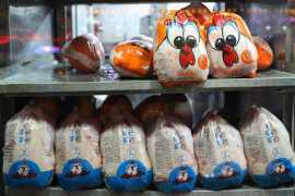 کاهش قدرت خرید مردم با افزایش نجومی قیمت مرغ / تشدید زیان‌دهی مرغ‌داران